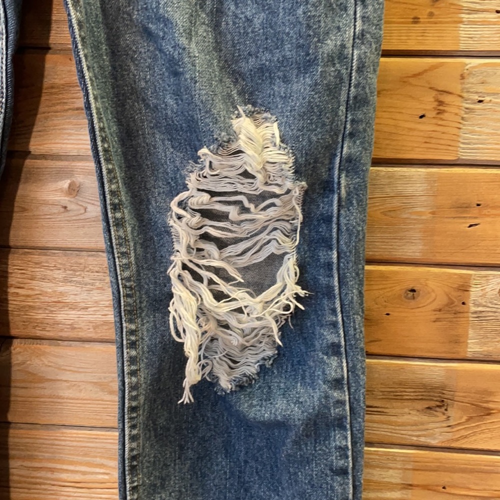 Wrangler Distressed Jeans - Picture 4 of 4